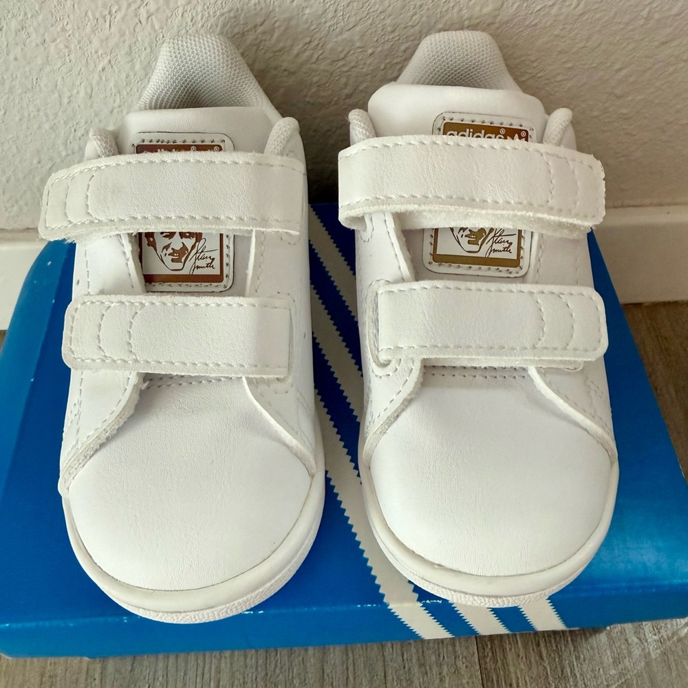Brand new Adidas toddler Stan Smith CF I  White Sneakers Velcro boys girls sz 6K